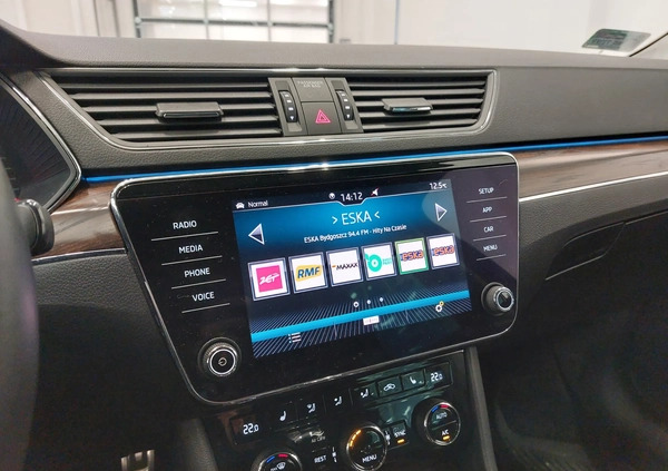 Skoda Superb cena 129900 przebieg: 191385, rok produkcji 2019 z Strzelno małe 704